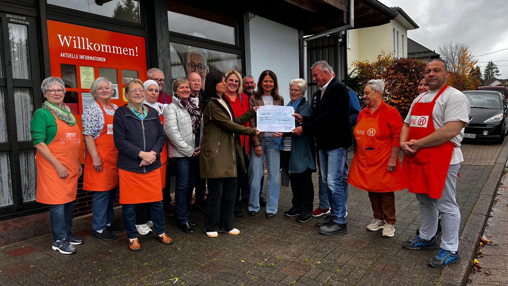 Spendenübergabe der-Ostergarten-Wadern an die Tafel Wadern